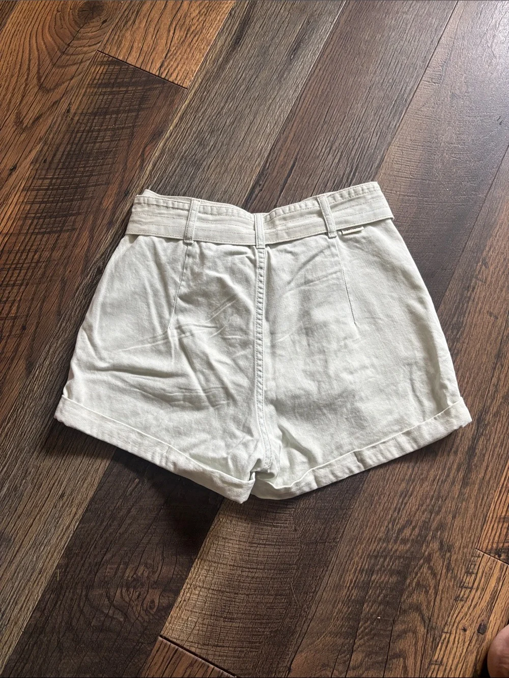 Billabong Light Wash High-Waist Denim Belted Shorts Tie Waist Cuffed Sz 28 Jorts